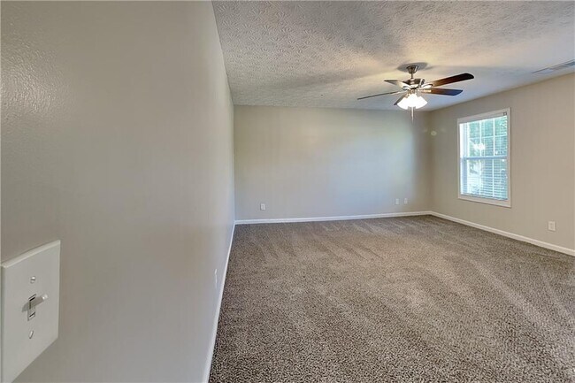 Building Photo - 105 Meadow Crest Ct