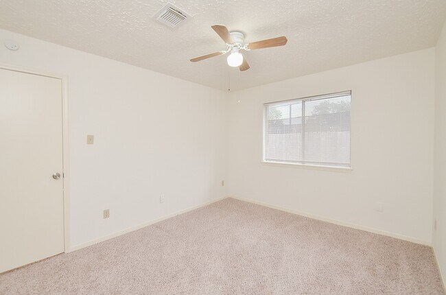 Building Photo - 22803 Capitol Landing Ln