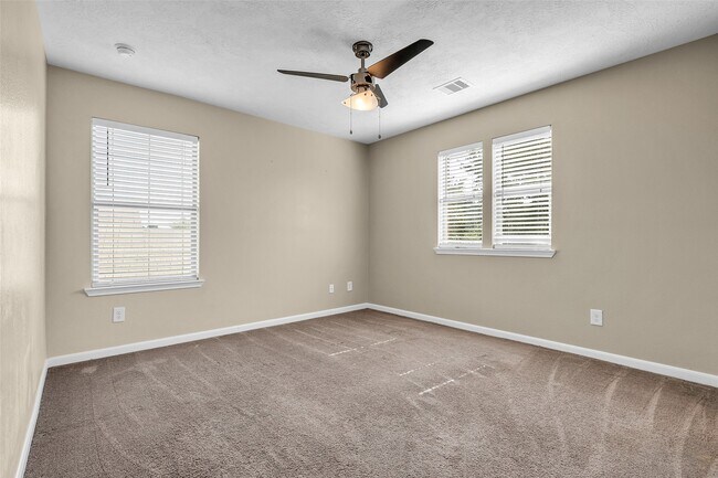 Building Photo - 6719 Path Way Ct