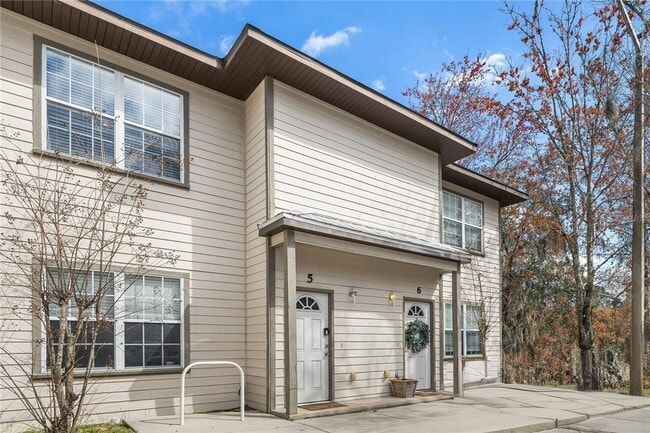 Building Photo - Beautiful 2/2.5 in Beacon Hill