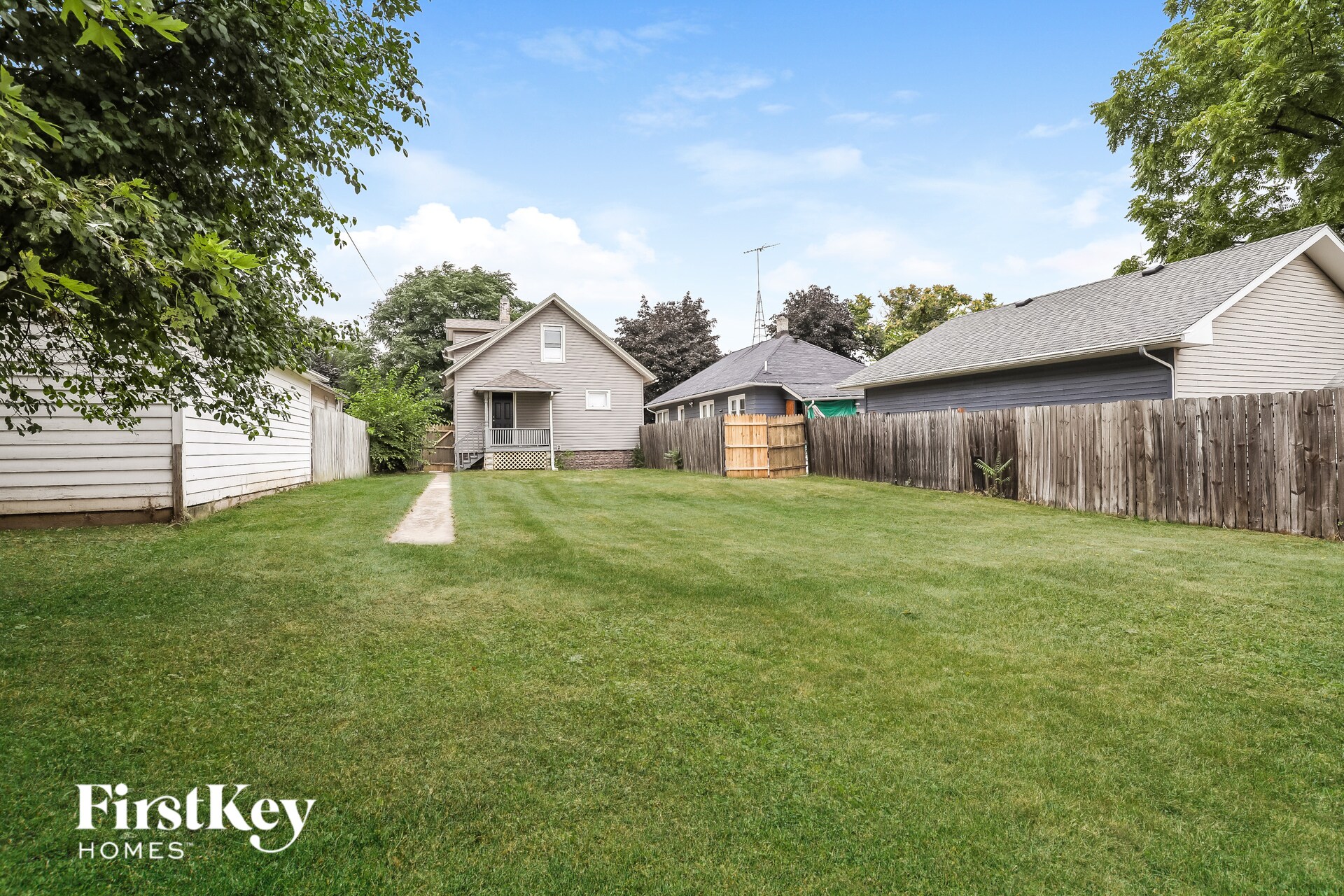 Building Photo - 814 Bowditch St