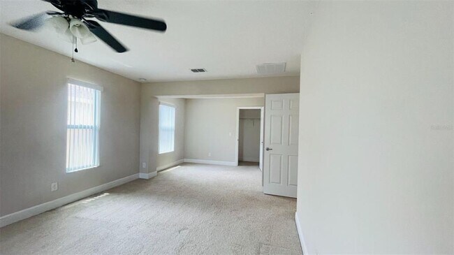 Building Photo - 1033 Vinsetta Cir