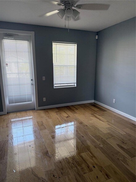 Building Photo - 1650 Napoli Dr W