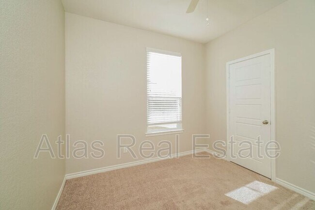 Building Photo - 4711 Montrose Wood