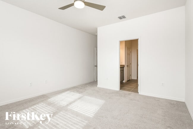 Building Photo - 1271 Ponca Rd