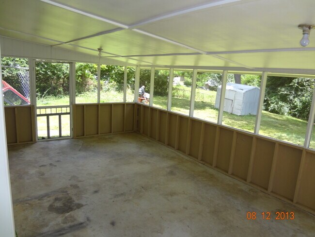 Building Photo - 152 Kendrick Ct