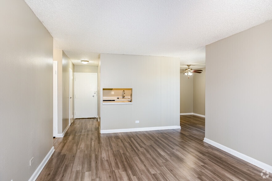 A3 - 1BR, 1BA - 793SF - Living Room - Meridian at Cherry Creek