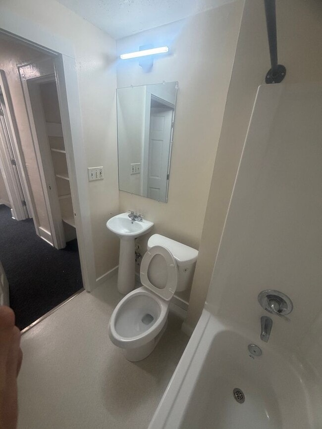 Building Photo - Remodeled West Side 3 Bedroom House
