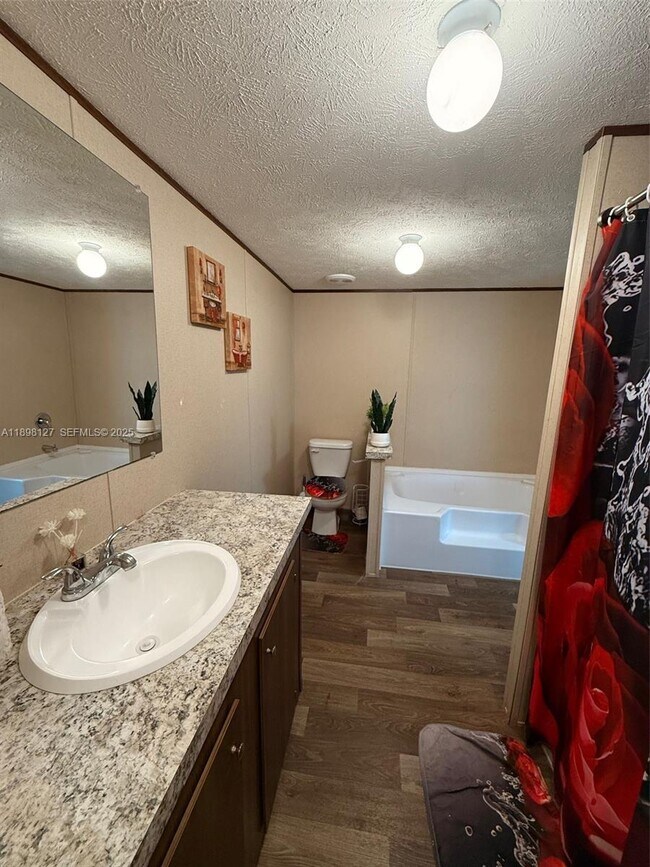 Building Photo - 751 Appaloosa Ave