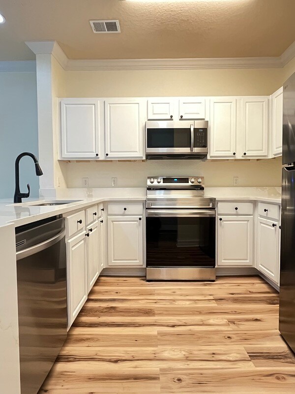 Building Photo - 1351 Tuscan Terrace