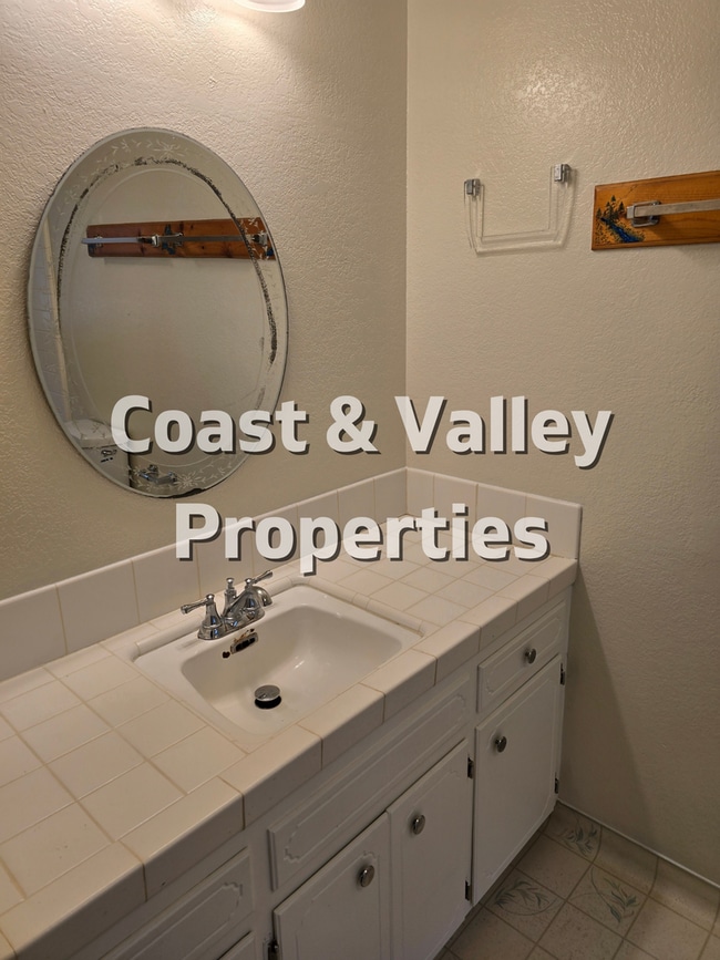 Building Photo - Beautiful Prunedale Home for RENT!!!