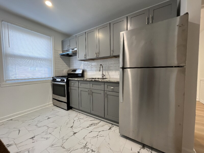 Building Photo - 6411 Malvern Ave