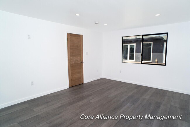 Building Photo - 20422 Schoenborn St