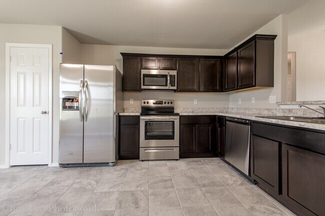 Building Photo - 898 Ethan James St