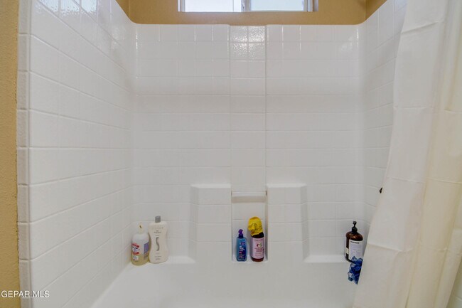 Building Photo - 14600 Christian Castle