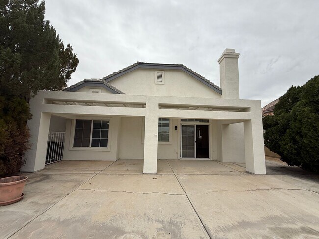 Building Photo - Wyndham Rose in AV, 2 Bedrooms,2 Bathrooms + Den, Gated Community,
