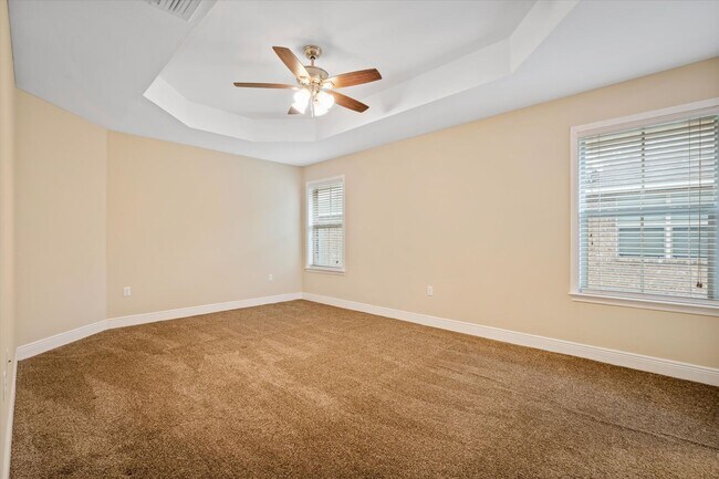 Building Photo - WEST FAIRHOPE IN HUNTINGTON WOODS