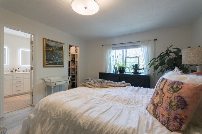 Building Photo - Beautiful 3BD/2BA Home in the Kensington Square community in Roswell.