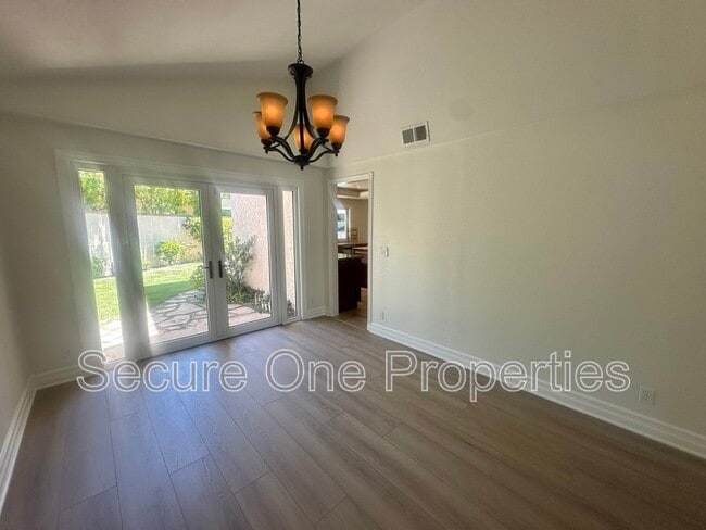 Building Photo - 3880 Via Verde