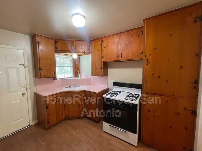 Building Photo - 234 Sunnyland Dr