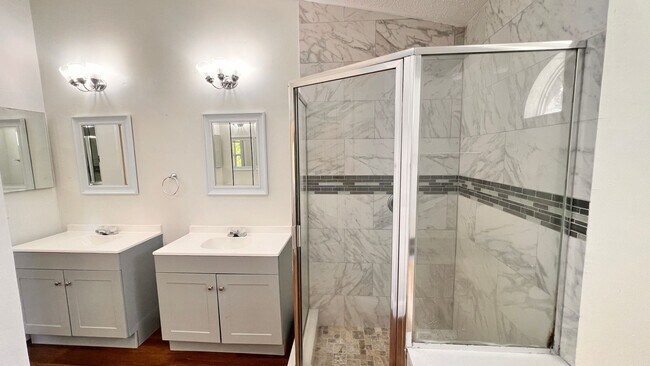 Building Photo - 23 Winding Woods Trail