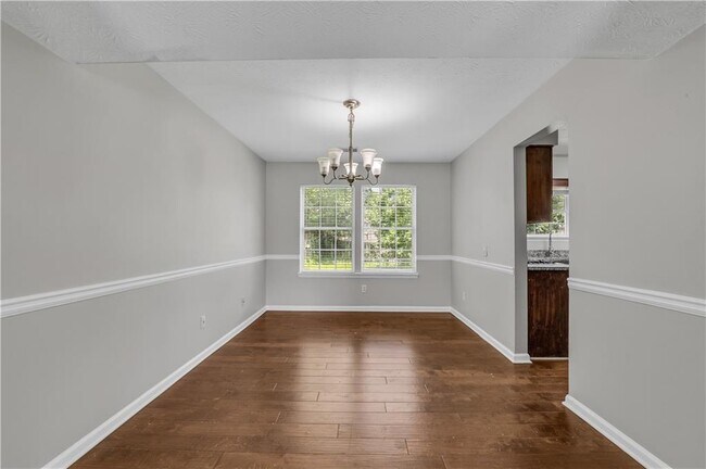 Building Photo - 4890 Evergreen Valley Way