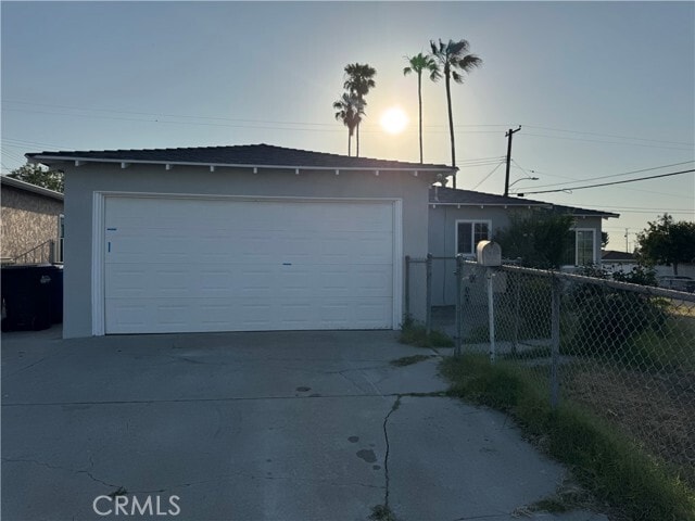 Primary Photo - 1373 Carvin Ave