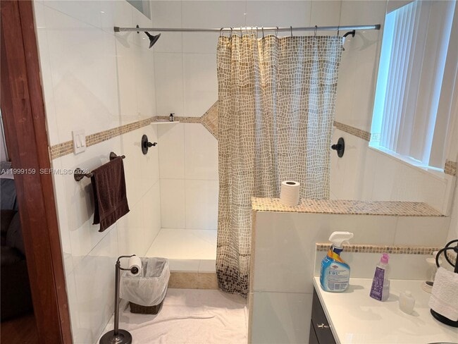 Building Photo - 9410 SW 78th St