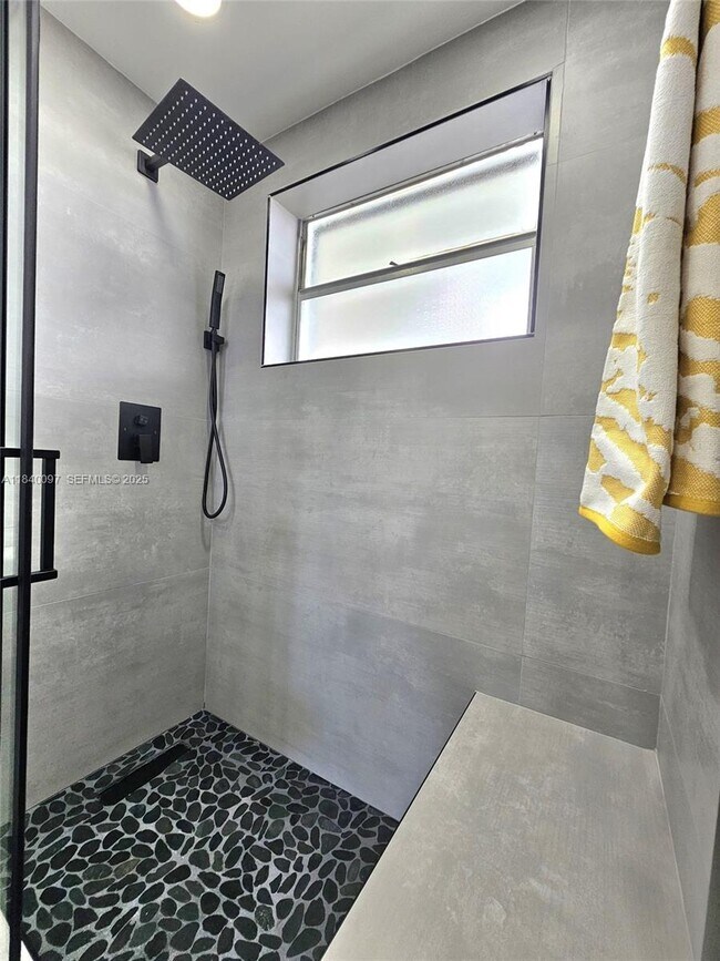 Building Photo - 1490 NW 43rd Ave