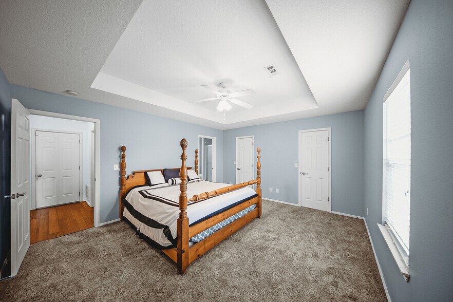 Building Photo - 2167 Sweetwater Ranch Ave