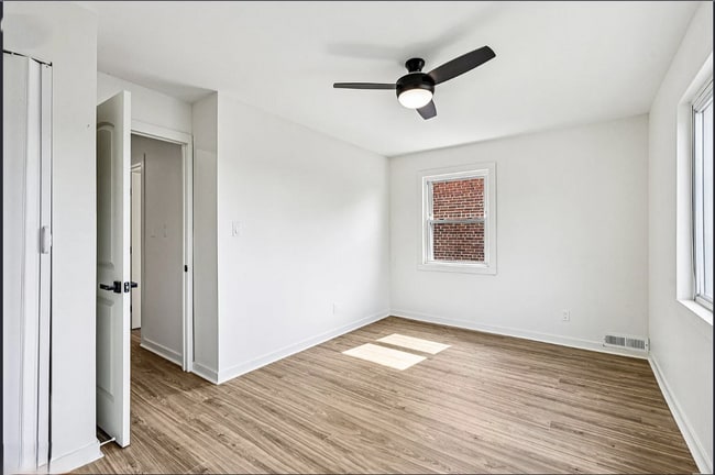 Building Photo - 674 Brandywine St SE