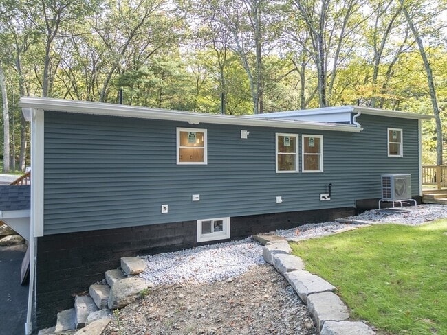 Building Photo - 16 Moose Trail