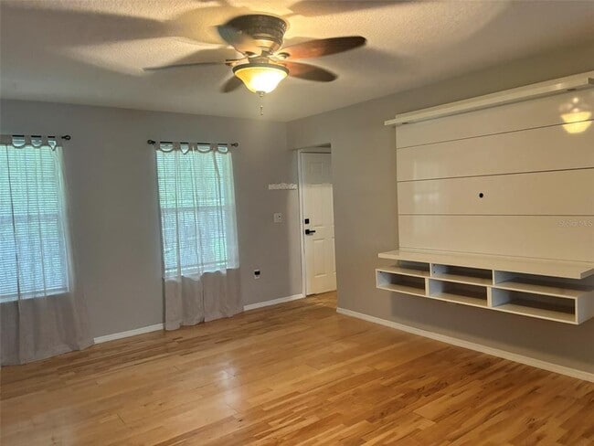 Building Photo - 4390 NE 140th Ct