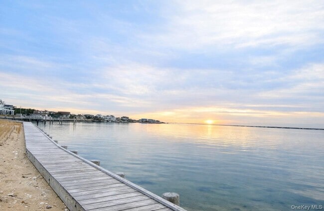 Building Photo - 274 Dune Rd