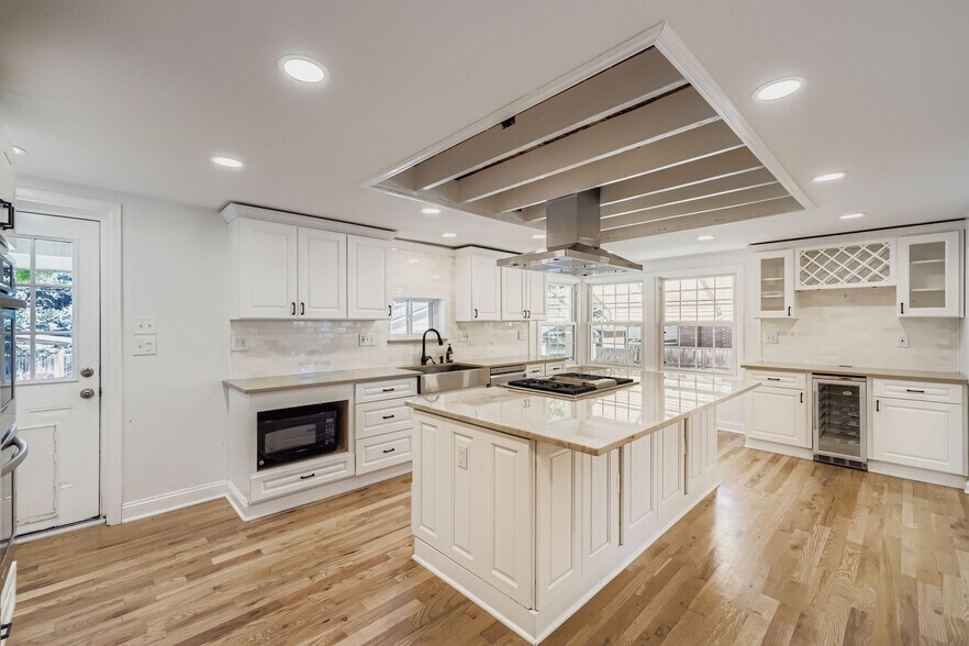 Building Photo - 30 S Hoyt St