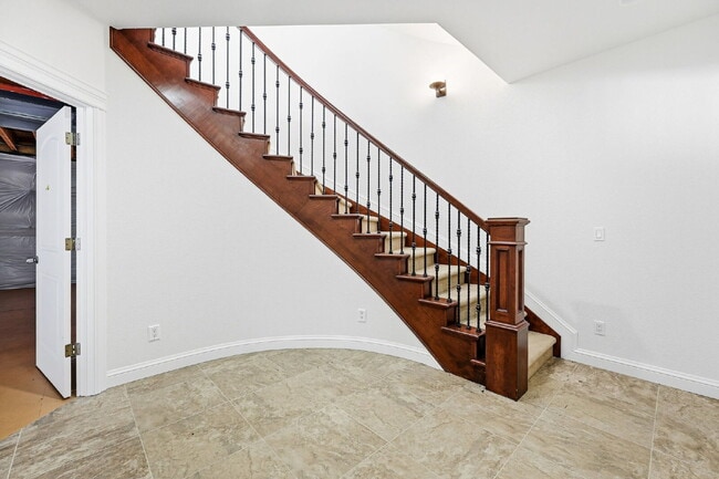 Building Photo - Luxurious 4-Bed Retreat with Expansive 6,053 sq. ft. Layout, High-End Finishes, Flexible Living S...