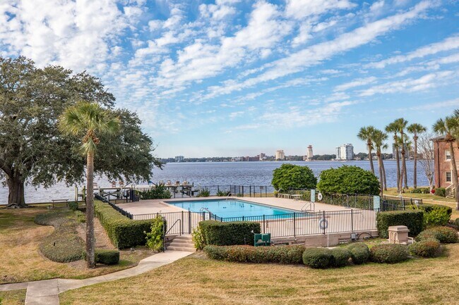 Building Photo - Charming Condo in Historic San Marco with River Views