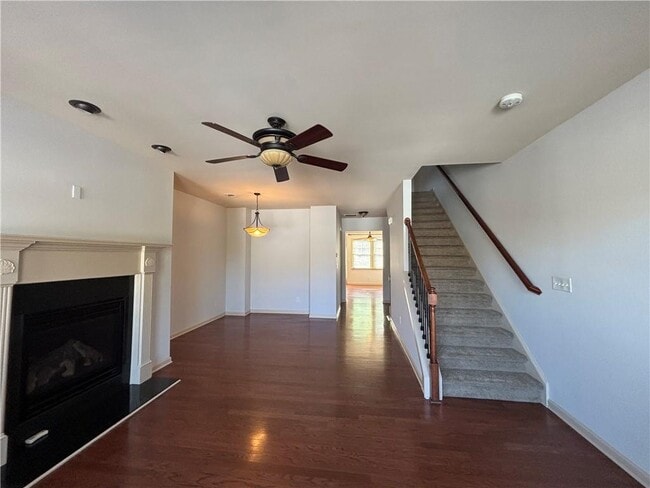 Building Photo - 800 Village Field Ct NW