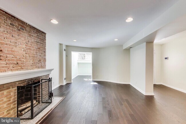 Building Photo - 1625 S Street NW Unit 1