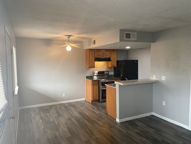 Building Photo - 1-Bedroom Apartment Near St. Mary
