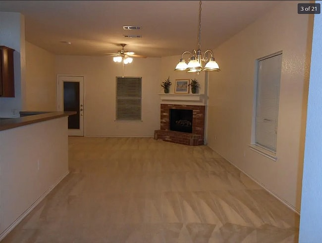 Building Photo - Charming 3-Bed, 3-Bath Home with Fireplace...