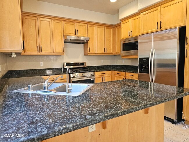 Primary Photo - 5616 Etiwanda Ave