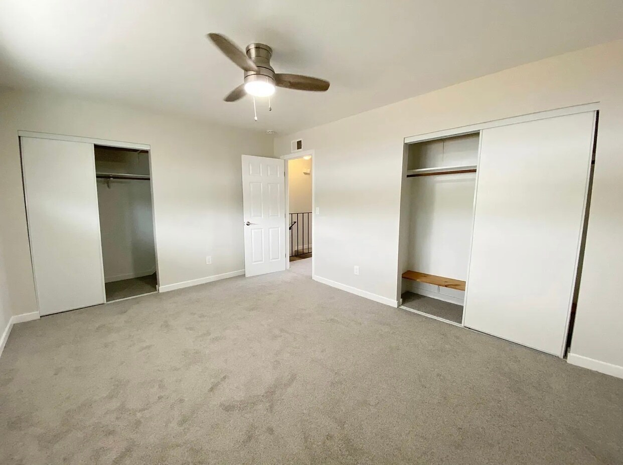 Building Photo - 7928 Virginia St