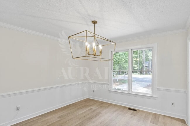 Building Photo - 623 Elmwood Ct