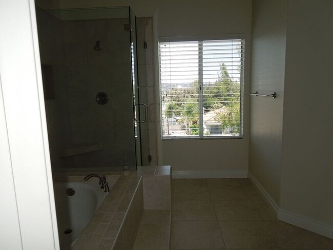 Building Photo - 32084 Pso Parallon