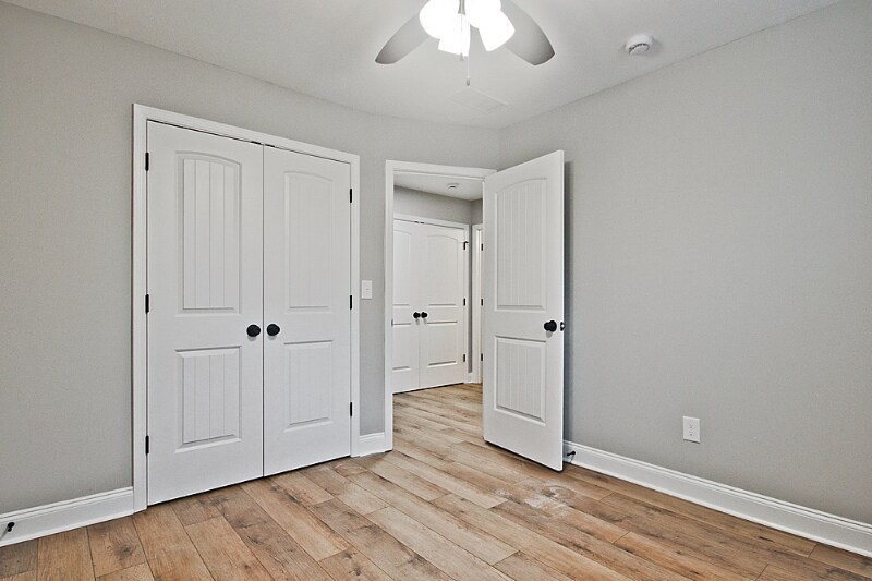 Building Photo - 620 Walnut Woods Dr