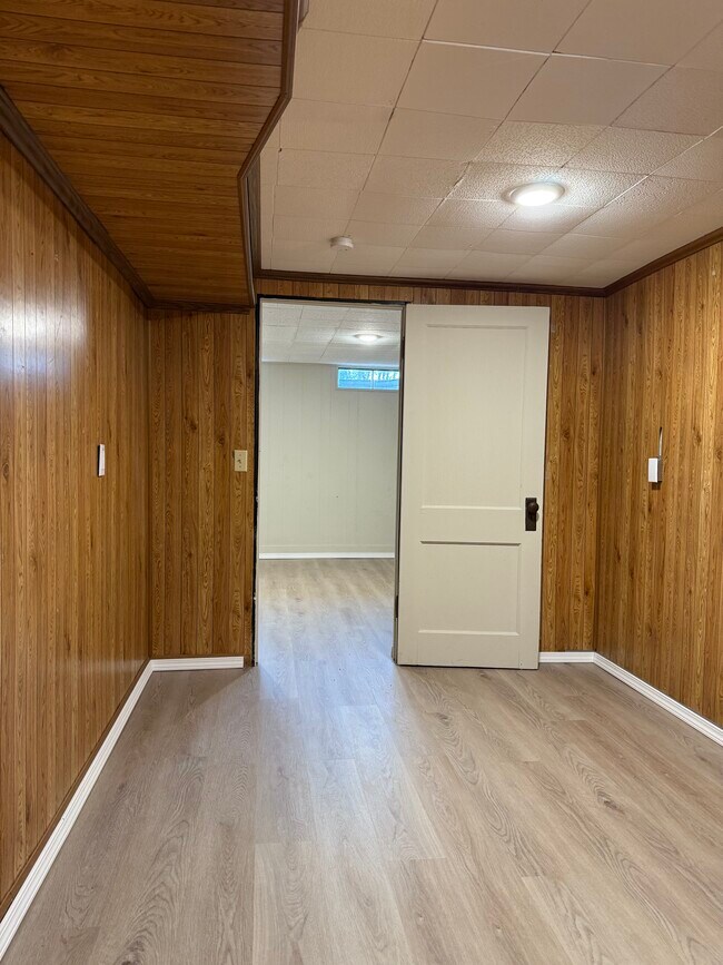 Building Photo - 793 Tarleton Ave