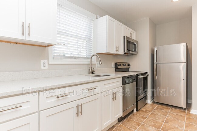 Building Photo - 1559 FORT DUPONT St SE