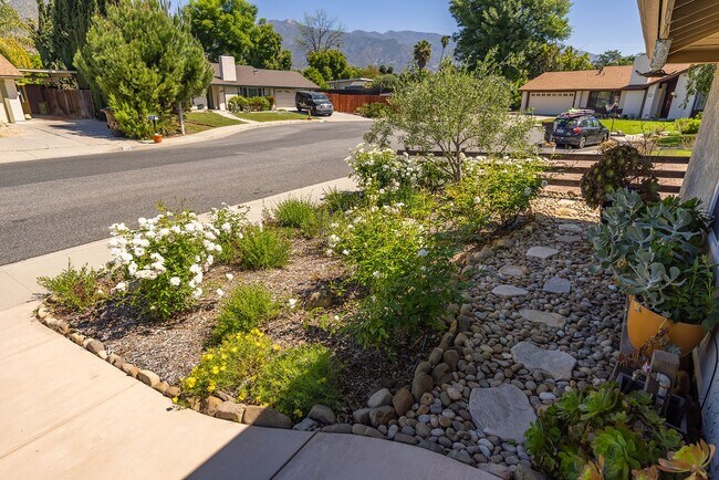 Building Photo - 1113 Sunnyglenn Ave