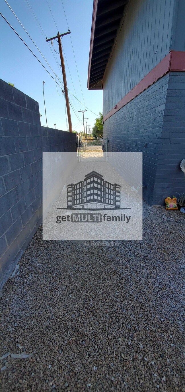 Building Photo - 1766 E 6th Ave